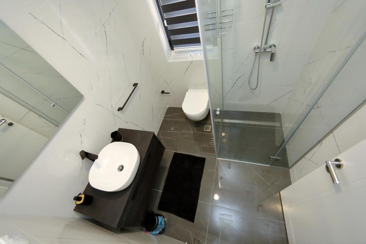 Apartmani More 비빈제 외부 사진
