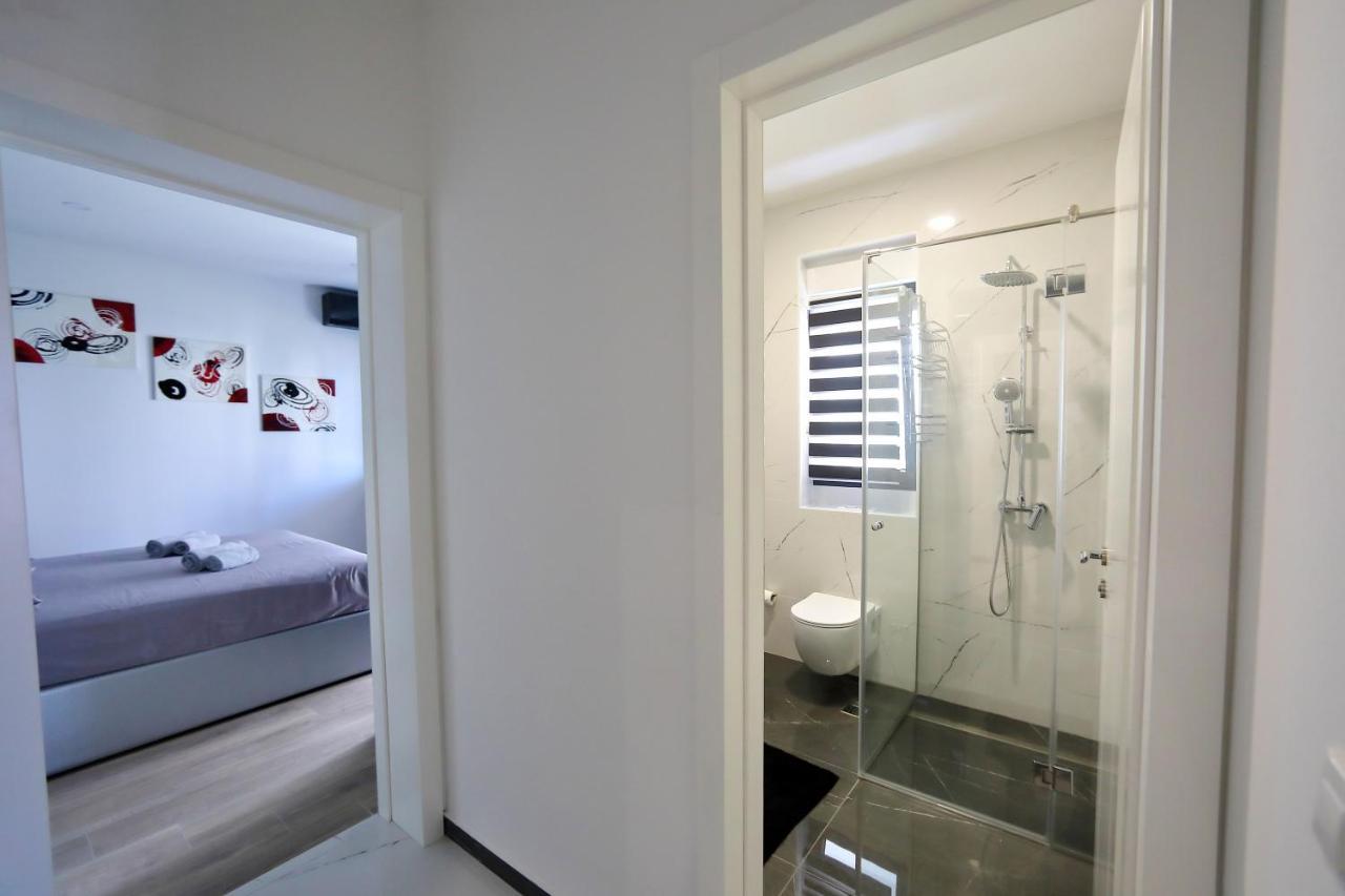 Apartmani More 비빈제 외부 사진